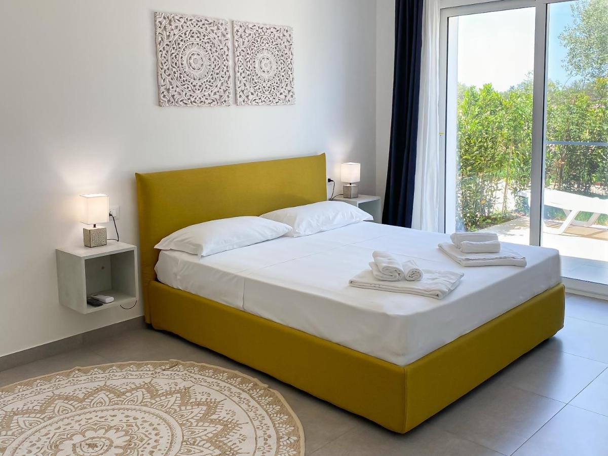 Bed and Breakfast Dimora Calauriia - Adults Only Noto Exterior foto